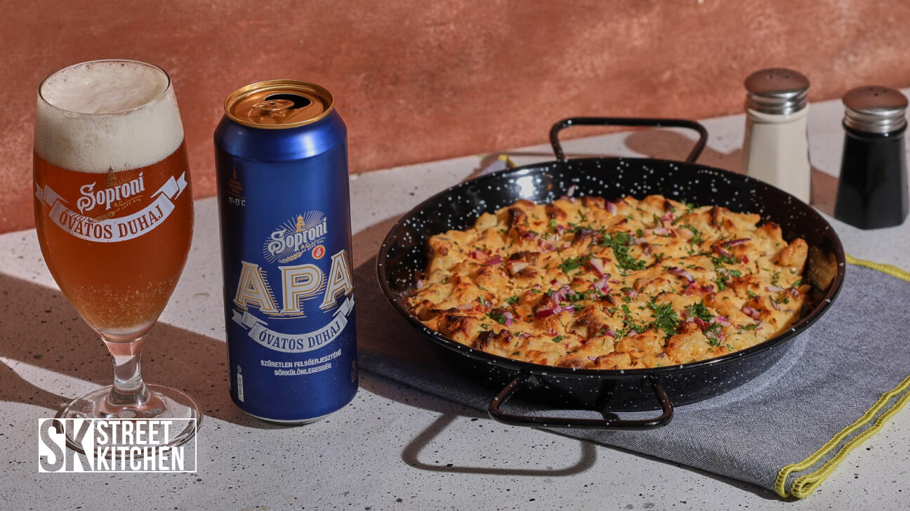 Sajtkrémes sztrapacska kolbásszal besütve